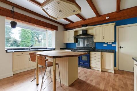 Breakfasting Kitchen