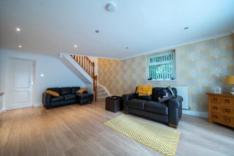 Sitting Room-Play Room