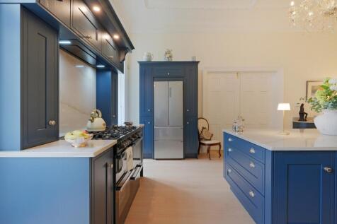 Breakfasting Kitchen