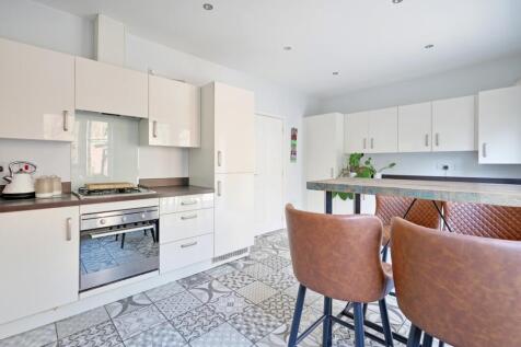 Breakfasting Kitchen