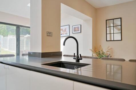 Open Plan Family Room and Kitchen