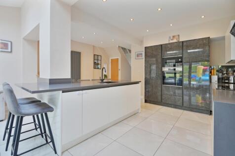 Open Plan Family Room and Kitchen