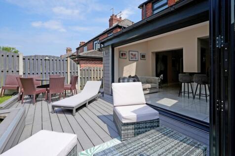 Rear Decking