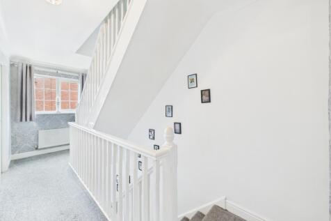 1st Floor Landing