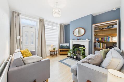 CAM04661G0-PR0195-STILL008