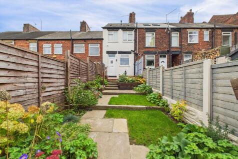 CAM04661G0-PR0195-STILL002