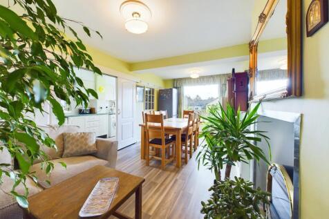 Dining and occasional area