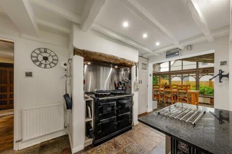 Custom Fitted Kitchen