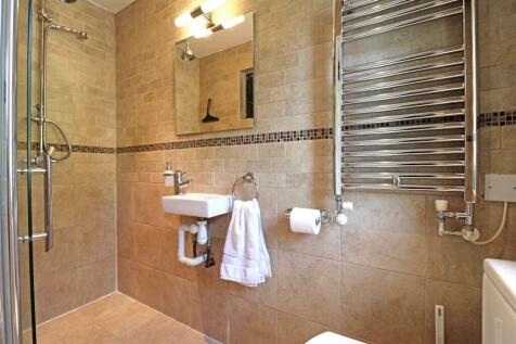 Cloaks/Wet Room