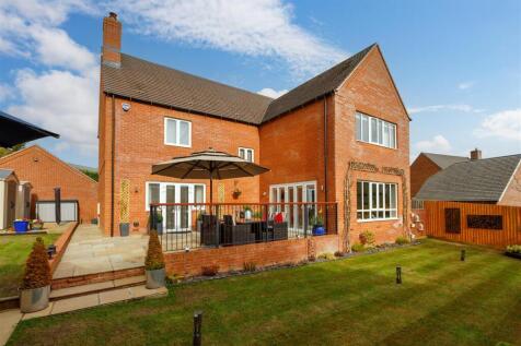 Landscaped Rear Garden
