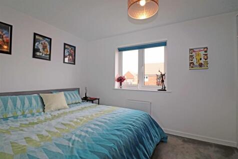 6gul bed1.jpg