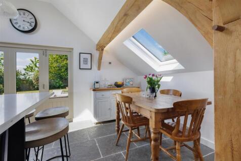 Breakfast/Kitchen/Dining/Family Room