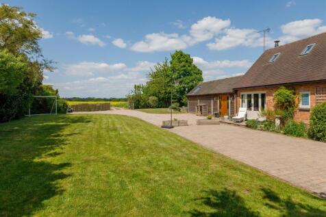 FalconBarn-33A.jpg