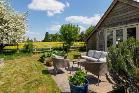 FalconBarn-39A.jpg