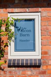FalconBarn-45A.jpg