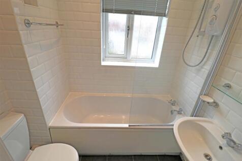 bathroom 4.jpg