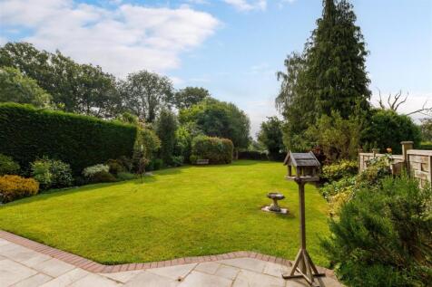 Generous Sized Rear Garden