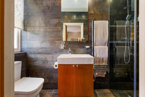 En-Suite Shower