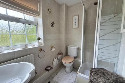 En-Suite Shower