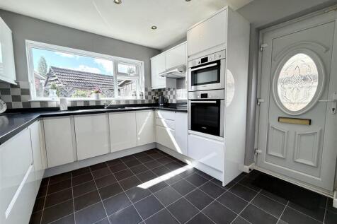 Fitted Kitchen