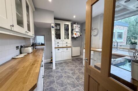 Fitted Kitchen