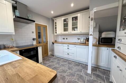 Fitted Kitchen