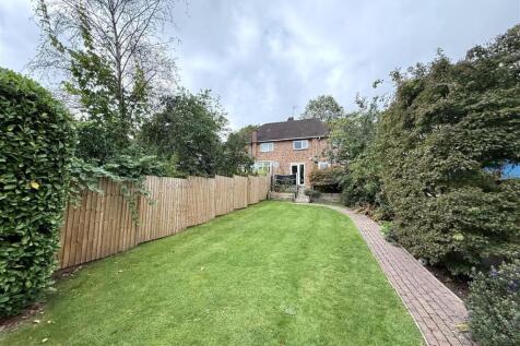 Generous Sized Rear Garden