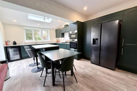 Open-Plan Living/Breakfast/Dining Kitchen