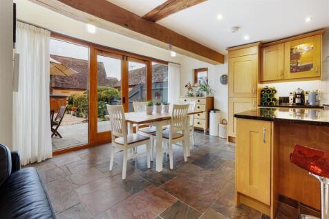Open Plan Breakfast Kitchen/Dining/Family Room