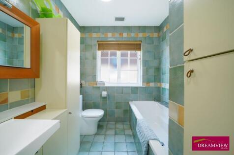 85138_house_cranbourne_gardens_london_greater_lon