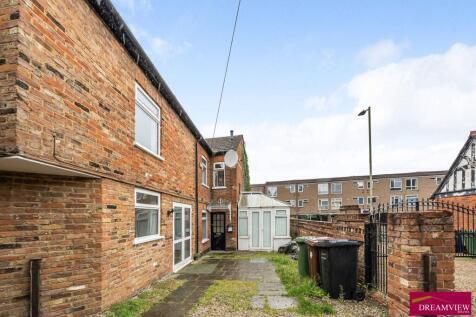 85138_house_high_street_borehamwood_hertfordshire