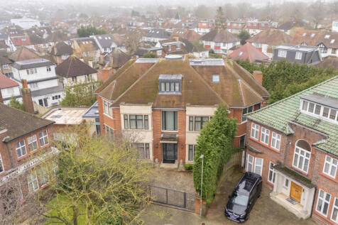 85138_house_goodyers_gardens_london_greater_londo