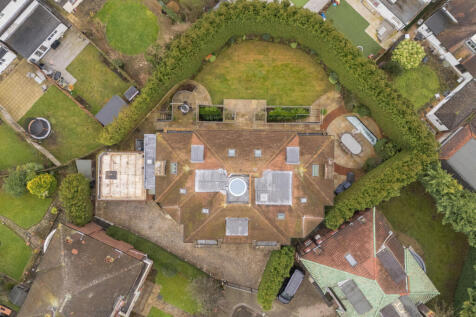 85138_house_goodyers_gardens_london_greater_londo