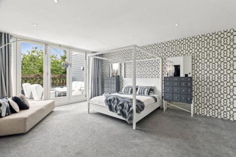 Bedroom 1 (2nd)