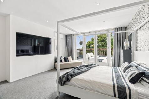 Bedroom 1 (2nd)