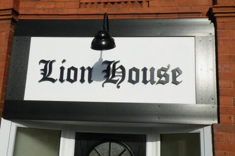 Lionhouse.JPG