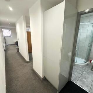 Hallway.jpg
