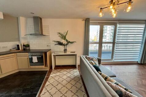 Lounge / Kitchen