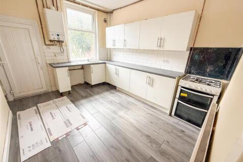 Kitchen / Dinign Room