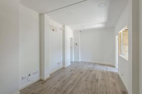 Gallery Image #3 for gbheyb01 - Heybridge Way - 2593