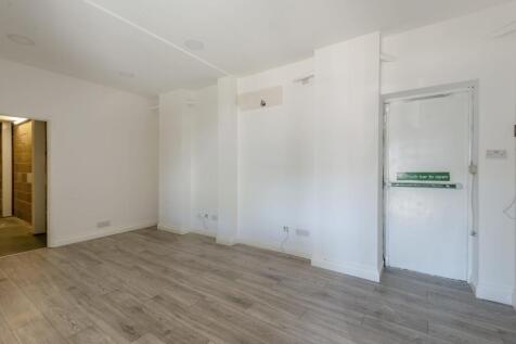 Gallery Image #9 for gbheyb01 - Heybridge Way - 2593