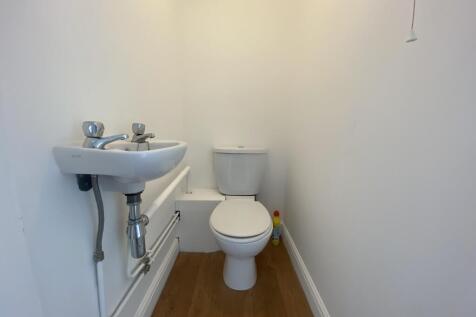 Cloakroom/wc