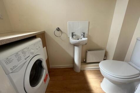Cloakroom/wc