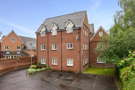 6 Chaise Meadow, Lymm WA13 9UP-4.jpg