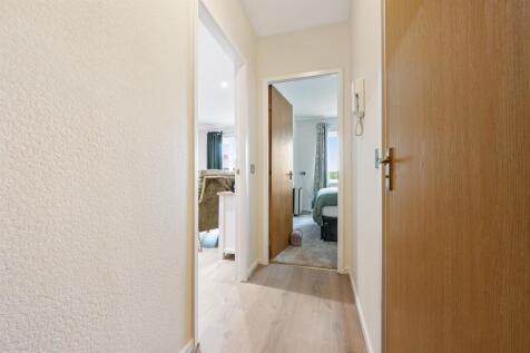 26 Oulton Court HDR-14.jpg