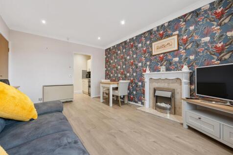 26 Oulton Court HDR-5.jpg