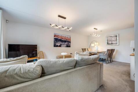 12 Chaise Meadow HDR-23 (1).jpg