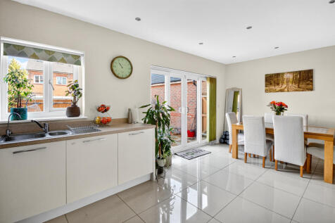 49goldcrestroadlarge2