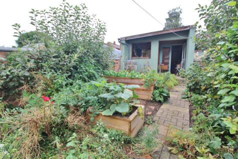 REAR GARDEN -
