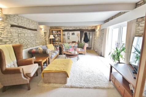 SITTING ROOM -